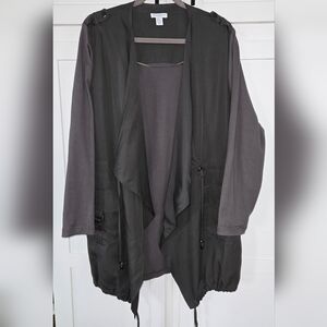 Carlina Belle Women's light weight jacket in army green size 2X EUC